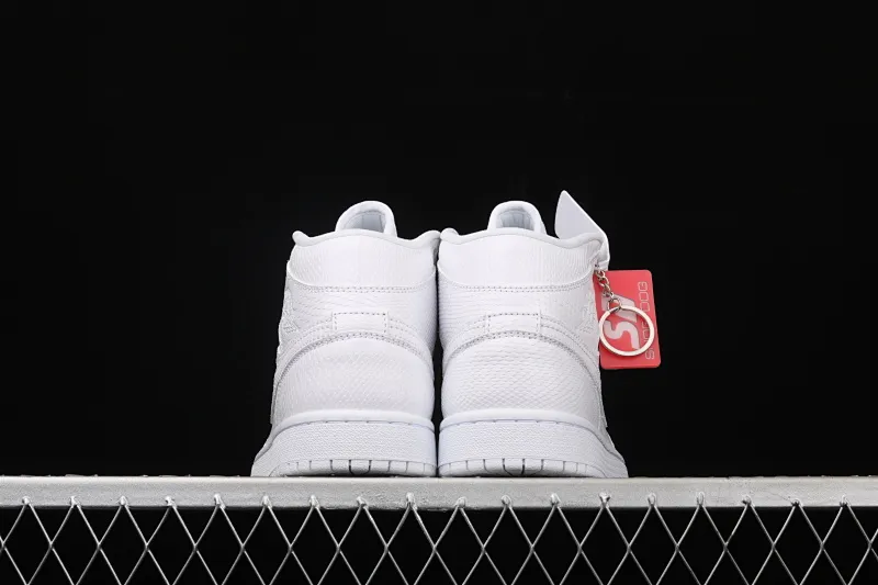All categories Air Jordan Jordan series basketball shoes Air Jordan 1 Mid Air Jordan 1 Mid AJ1 Joe 1 snake pattern white mid-top basketball shoes series BQ6472-110